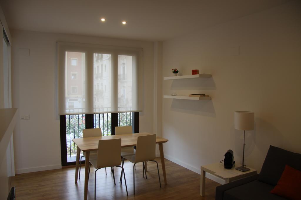 Apartamentos Hiedra Y Tapineria Mercado Central Valencia Luaran gambar